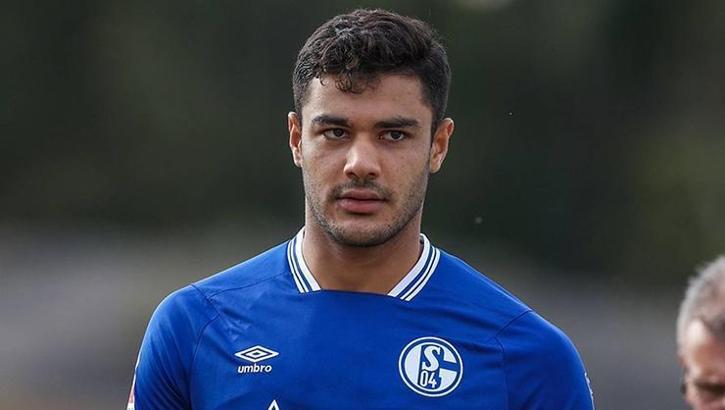 Schalke Sportif Direktörü, Ozan Kabak'ın takımdan ayrılacağını duyurdu