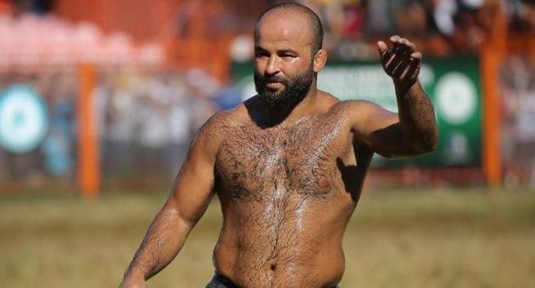 Başpehlivan Orhan Okulu Kırkpınar için kayıt yaptırdı