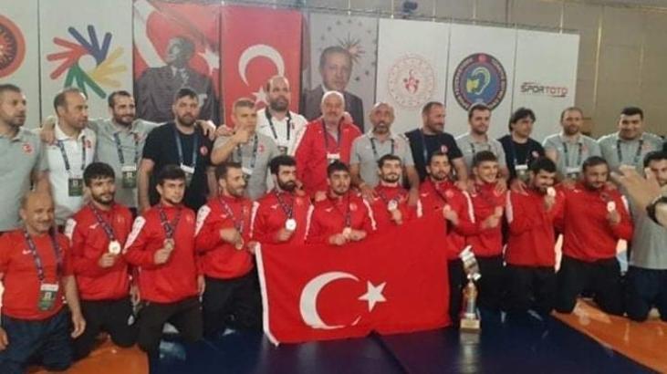 İşitme Engelliler Dünya Güreş Şampiyonası'nda Türkiye 6 madalya kazandı