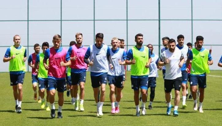 Çaykur Rizespor'da Loic Remy kampa katıldı