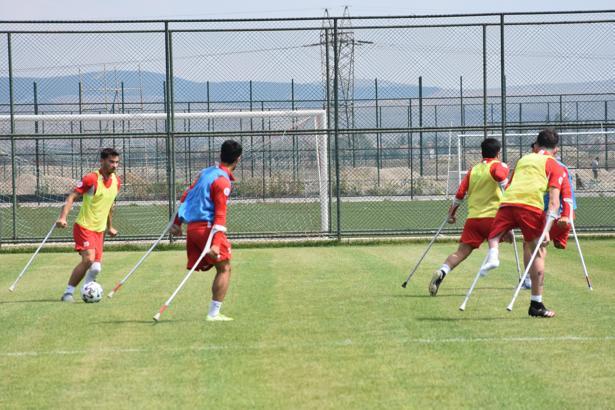 Ampute Futbol Milli Takımı, Afyonkarahisar'da kampa girdi