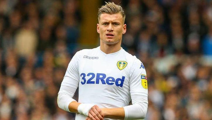 Alioski Leeds United ile yollarını resmen ayırdı!