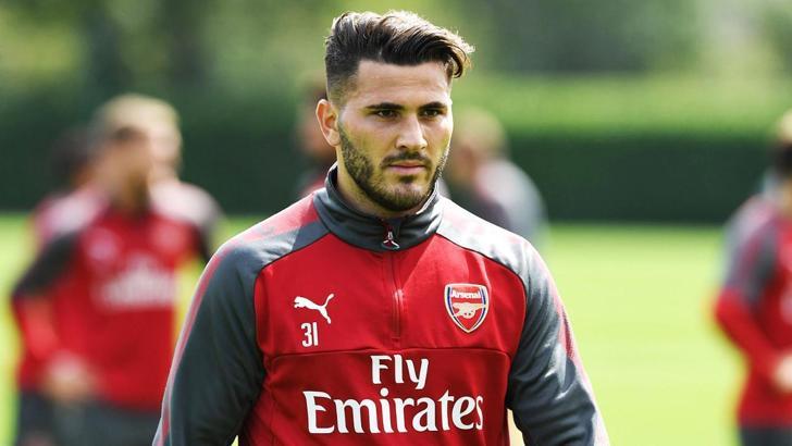 Son dakika: Fenerbahçe'de sol bekte hedef Sead Kolasinac