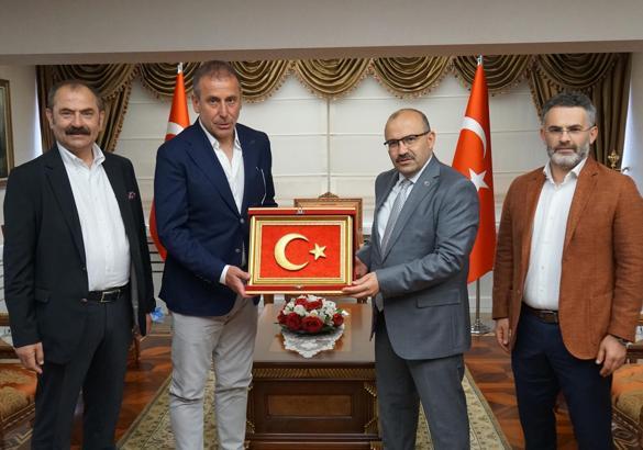 Abdullah Avcı'dan Trabzon Valisi İsmail Ustaoğlu'nu ziyaret