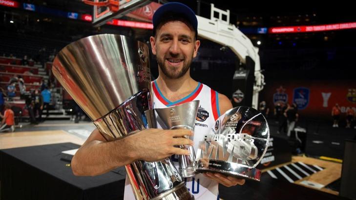 SON DAKİKA | Anadolu Efes, Vasilije Micic'in sözleşmesini uzattı!