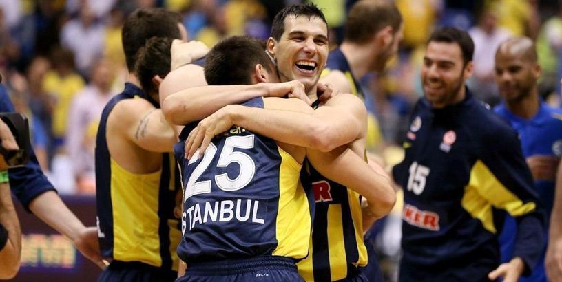 Eski Fenerbahçeli Nikos Zisis basketbolu bıraktı