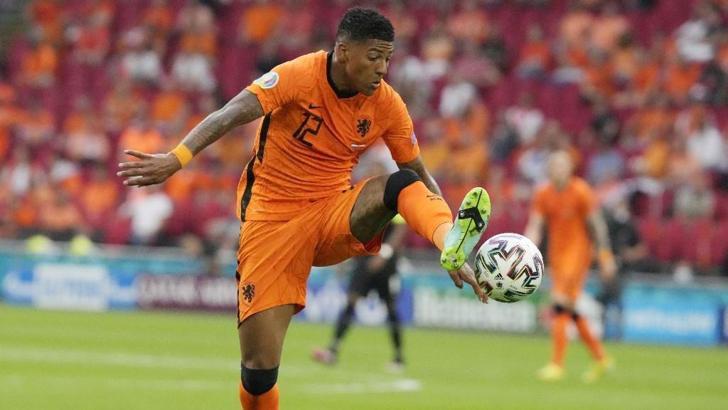 Fenerbahçe ve Galatasaray'ın gözdesi Van Aanholt için Lazio devrede