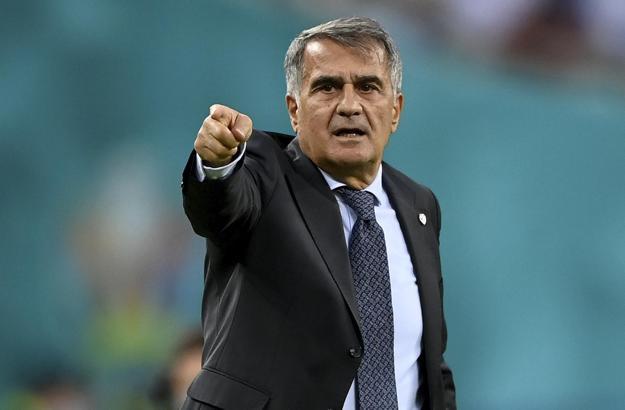 Şenol Güneş, Abdülkadir Ömür'e EURO 2020'de şans vermedi