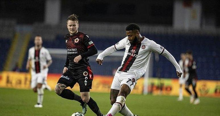 Beşiktaş transfer haberi: Lens kulüp arıyor