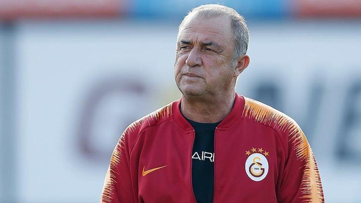 Galatasaray'da Fatih Terim derslere başladı