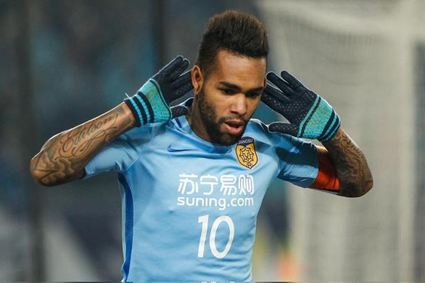 Beşiktaş haberi... Alex Teixeira için ikna turları başladı