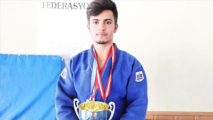 Abdulkadir Atsak'ın hayatını judo değiştirdi