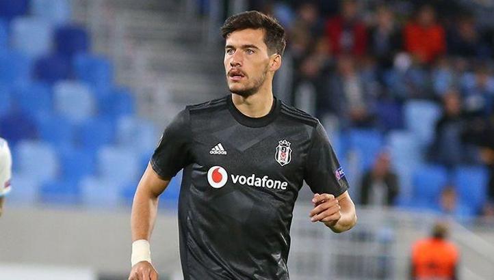 Beşiktaş'ta sürpriz ayrılık! Yönetime iletti