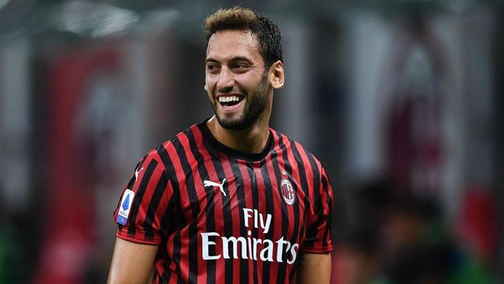Galatasaray'ın gündeminde olan Hakan Çalhanoğlu transferinde son dakika! Yeni talip çıktı...