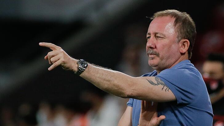 Beşiktaş'ta gündem Sergen Yalçın