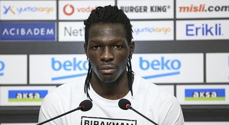 Beşiktaş'ta 4 ismin belirsizliği sürüyor