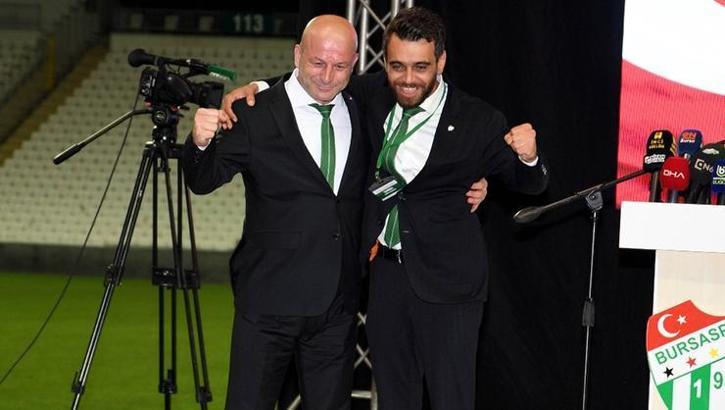 Bursaspor'da yeni yönetim futbolcu ve teknik heyetin alacaklarını ödedi
