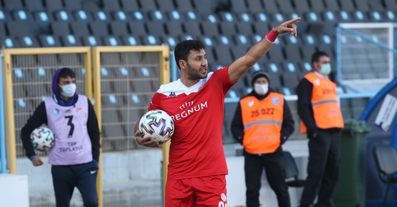 Antalyaspor'da iç transferde 3 futbolcuyla sözleşme imzalandı