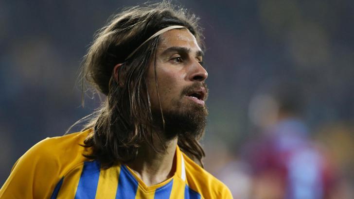 Altay, Tiago Pinto'nun peşinde