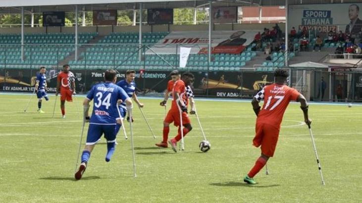 Ampute Futbol Süper Ligi'nde ikinci gün maçları oynandı