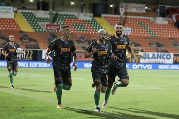 Alanyaspor kabuk değiştiriyor