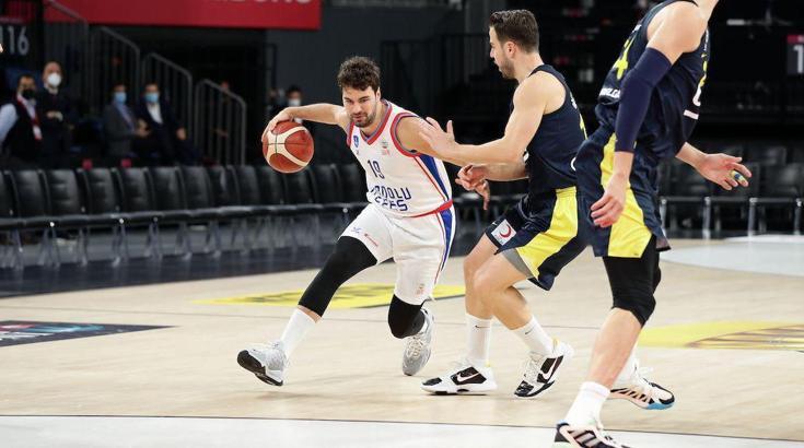 Anadolu Efes-Fenerbahçe Beko serisinde 2. maç heyecanı