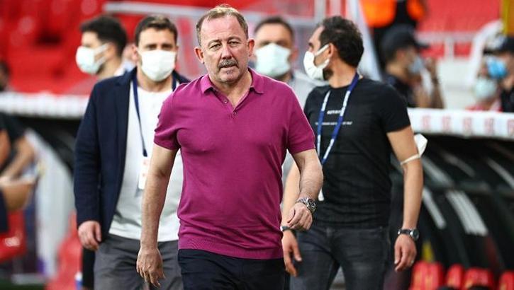 Beşiktaş'ta Sergen Yalçın için geri sayım! İşte alacağı ücret
