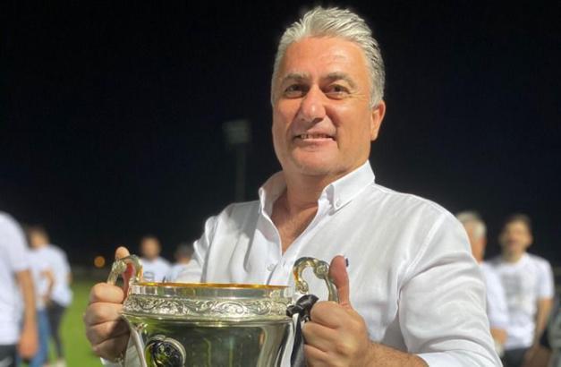 Nazilli Belediyespor'u şampiyon yapan Mesut Toros'a büyük onur