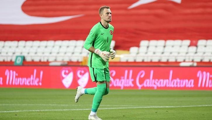 Son dakika Beşiktaş transfer haberi: Ersin Destanoğlu'nun yerine Mert Günok!