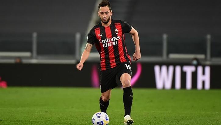 Juventus'un yeni hocası Alegri, Hakan Çalhanoğlu'nu istiyor