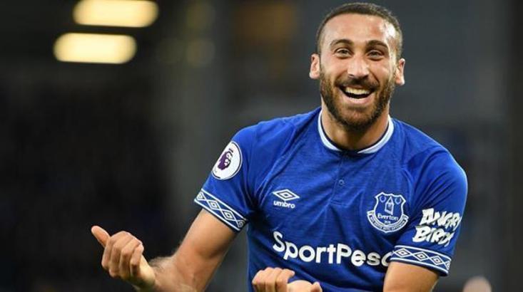 Son dakika... Cenk Tosun'dan flaş imza!