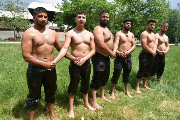 Kırkpınar'a hazırlanan pehlivanlar hazırlıklara başladı