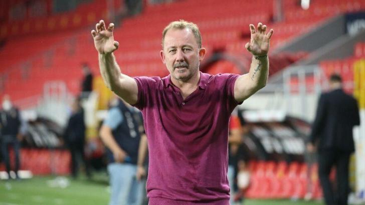 Sergen Yalçın: Beşiktaş'ta görevi bırakmam söz konusu olamaz