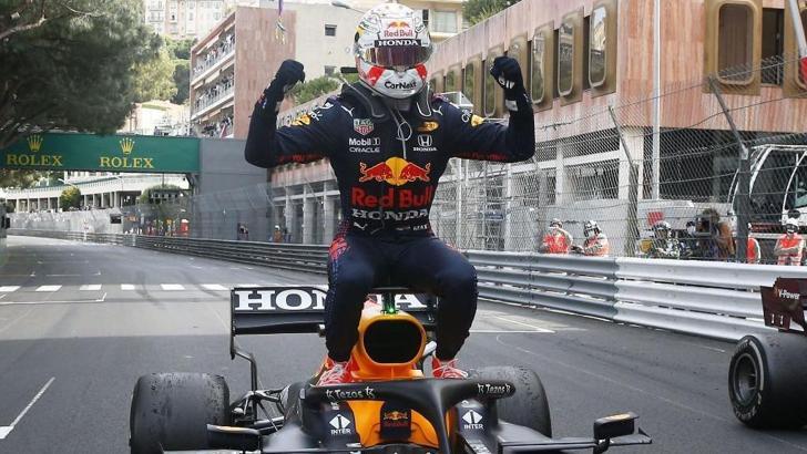 Formula 1 Monaco Grand Prix'sinde kazanan Verstappen