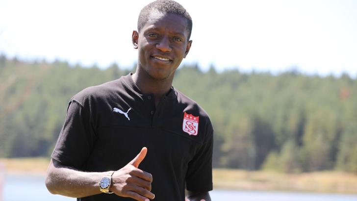 Sivasspor'da Max Gradel'in sözleşmesi uzatıldı