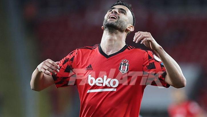 Son dakika: Rachid Ghezzal'dan açıklama: Bakacağız, işin bir de Leicester boyutu var