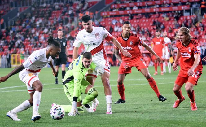 Antalyaspor, ilk gollerini Beşiktaş'tan yedi