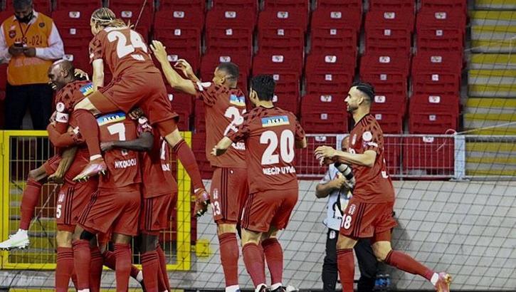 Türkiye Kupası 10. kez Beşiktaş'ın! 3 gün arayla 2 zafer!