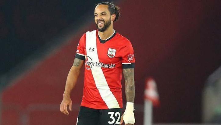 Walcott Southampton ile sözleşme imzaladı