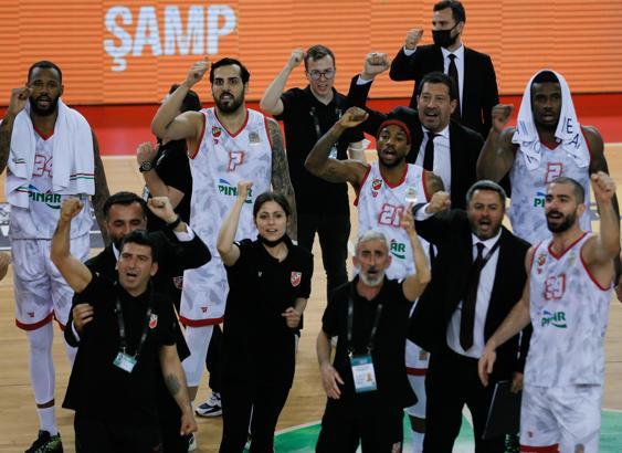 Pınar Karşıyaka, gözünü finale dikti