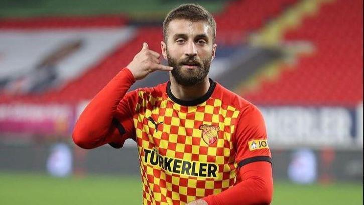Transferin gözdesi Alpaslan Öztürk Göztepe'den ayrıldı