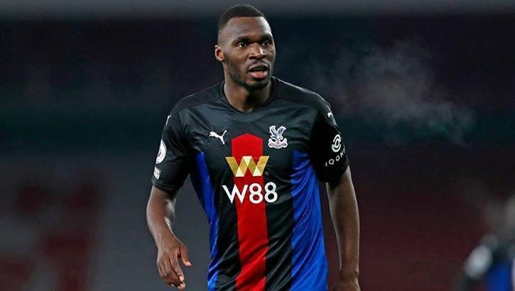 Galatasaray ve Fenerbahçe'nin ilgilendiği Benteke Belçika'ya dönüyor
