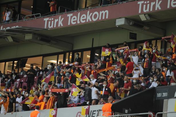 Galatasaray'da futbolcu yakınları mağdur oldu!