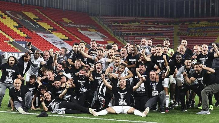 Beşiktaşlılar, tarihi şampiyonluğun tarihi posteri yarın FANATİK'te