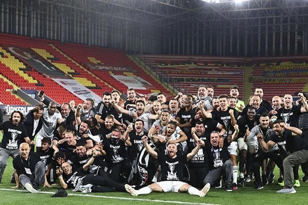 Beşiktaş'tan şampiyonluk paylaşımları