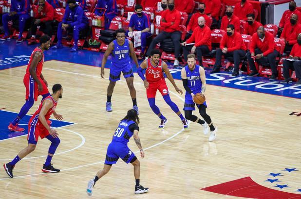 NBA'de Philadelphia 76ers, Doğu Konferansı liderliğini garantiledi