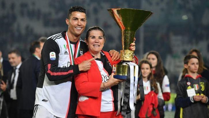 Ronaldo'nun annesi: Onu Sporting'e dönmesi için ikna edeceğim