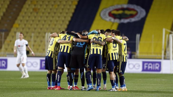 SON DAKİKA | Fenerbahçe'nin Kayserispor kamp kadrosu belli oldu! 4 eksik...