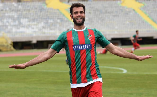 Transferin gözdesi Hakan Kuş'un önceliği Karşıyaka