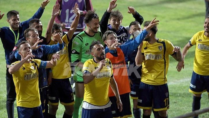 Misli.com 3. Lig | Bucaspor 1928'de yarı final mutluluğu yaşanıyor